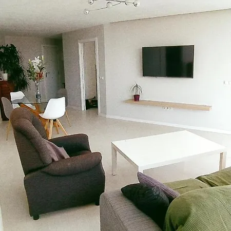 Centric Flat Level 17 With Panoramic Terrace Overlooking The Sea *