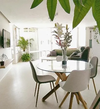 Centric Flat Level 17 With Panoramic Terrace Overlooking The Sea