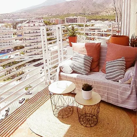 Centric Flat Level 17 With Panoramic Terrace Overlooking The Sea *