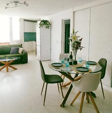 Centric Flat Level 17 With Panoramic Terrace Overlooking The Sea * Τορρεμολίνος